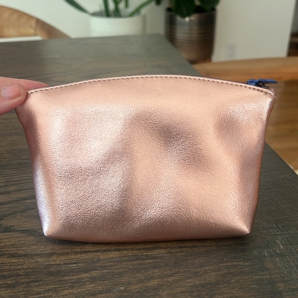 IPSY zipper pouch And She Went Out To Change The World in Rose Gold - Picture 2 of 5